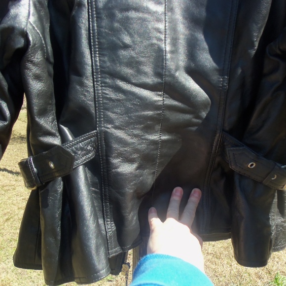 Colebrook & Co.  Medium black leather coat - Picture 3 of 5